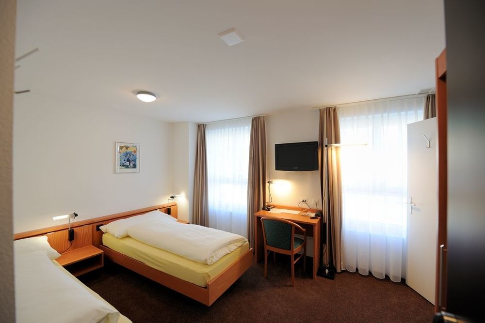 Hotel Freihof Swiss Lodge Unterageri Room photo