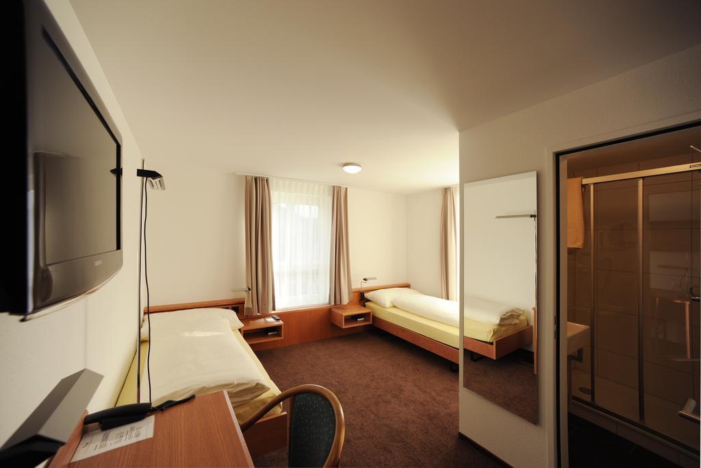 Hotel Freihof Swiss Lodge Unterageri Room photo